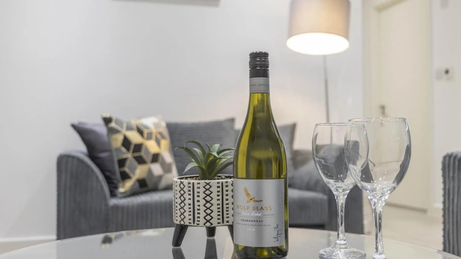 Ferienwohnung Linacre 1&2 - One And Two Bed Flat Behind The Cathedral With Free Parking And Fast Wifi Exeter 0*,
