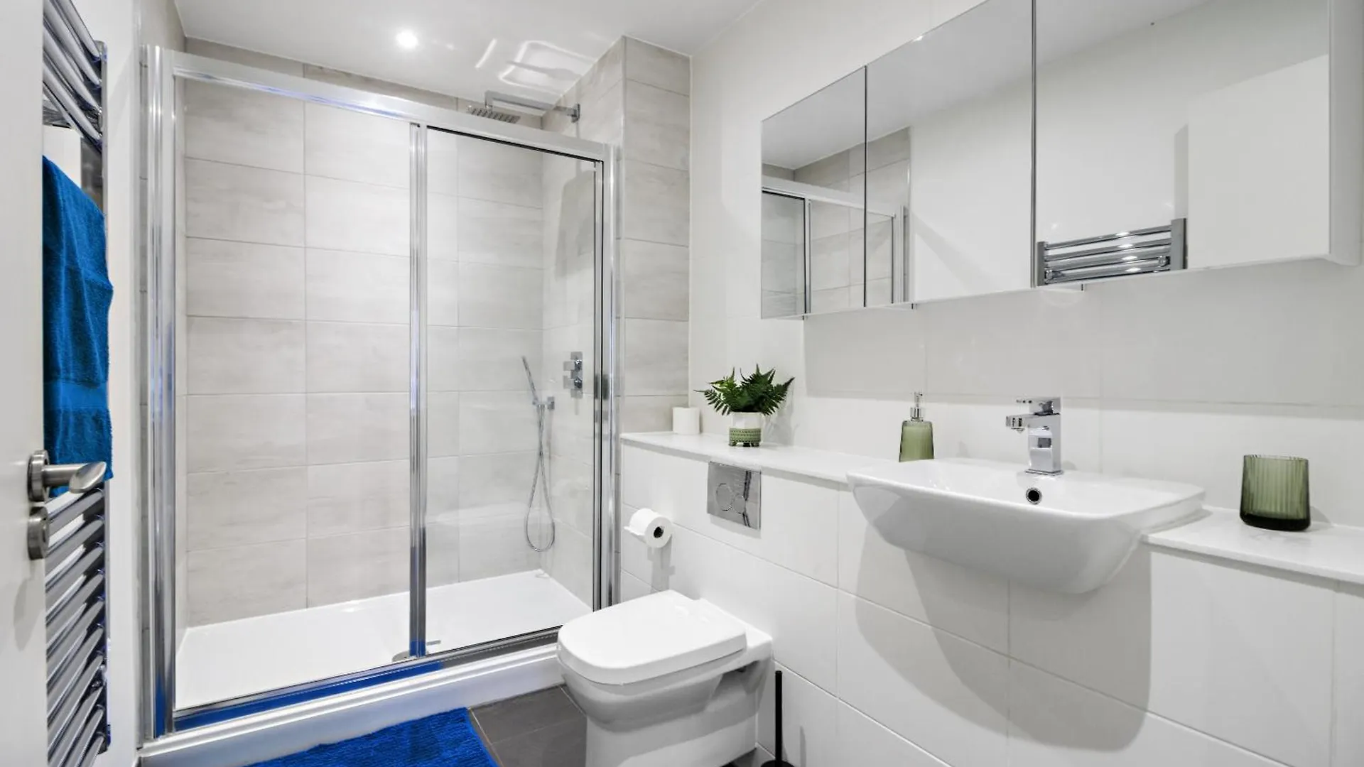 Ferienwohnung Linacre 1&2 - One And Two Bed Flat Behind The Cathedral With Free Parking And Fast Wifi Exeter Apartment