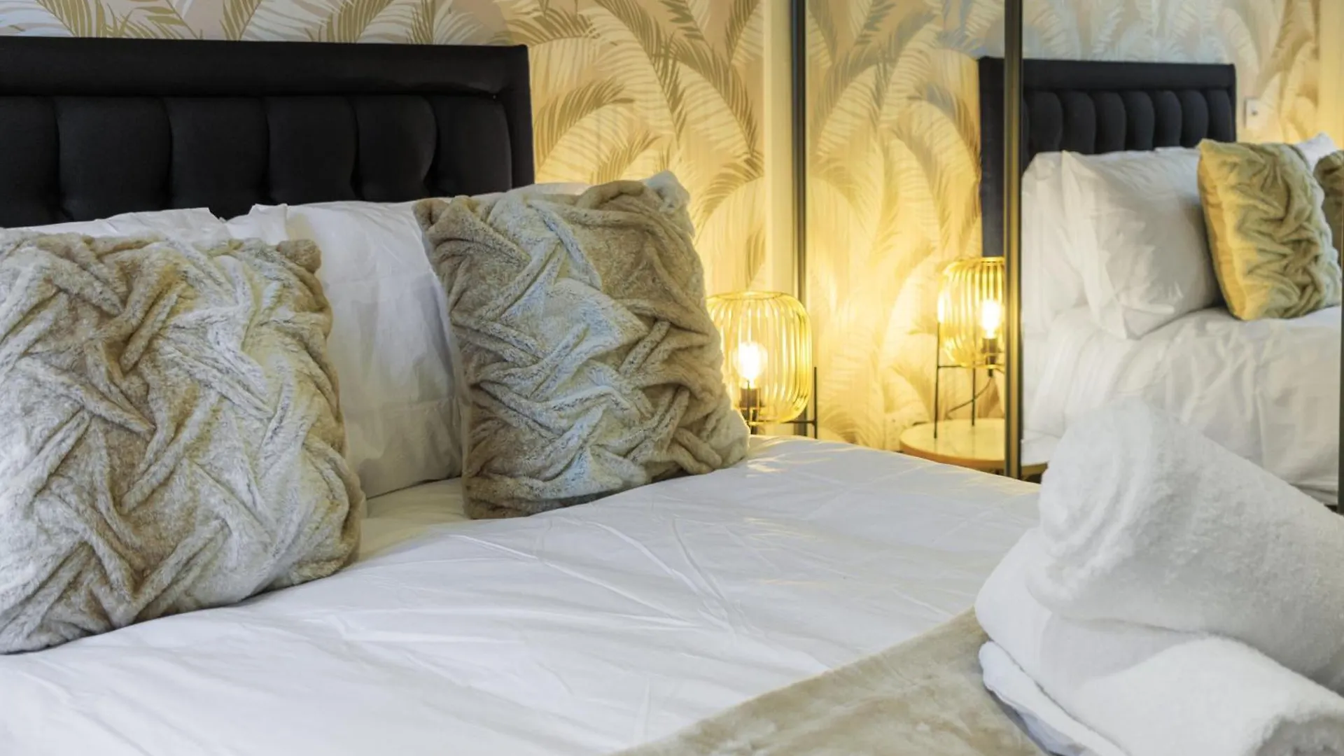 Apartment Ferienwohnung Linacre 1&2 - One And Two Bed Flat Behind The Cathedral With Free Parking And Fast Wifi Exeter